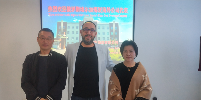 洽谈结束与公司领导.jpg